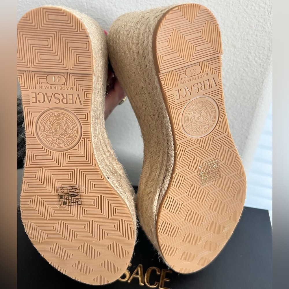 NEW VERSACE ‘95 Medusa Crystals Denim Barocco Print Platform Wedge Sandals 41 - Picture 12 of 16
